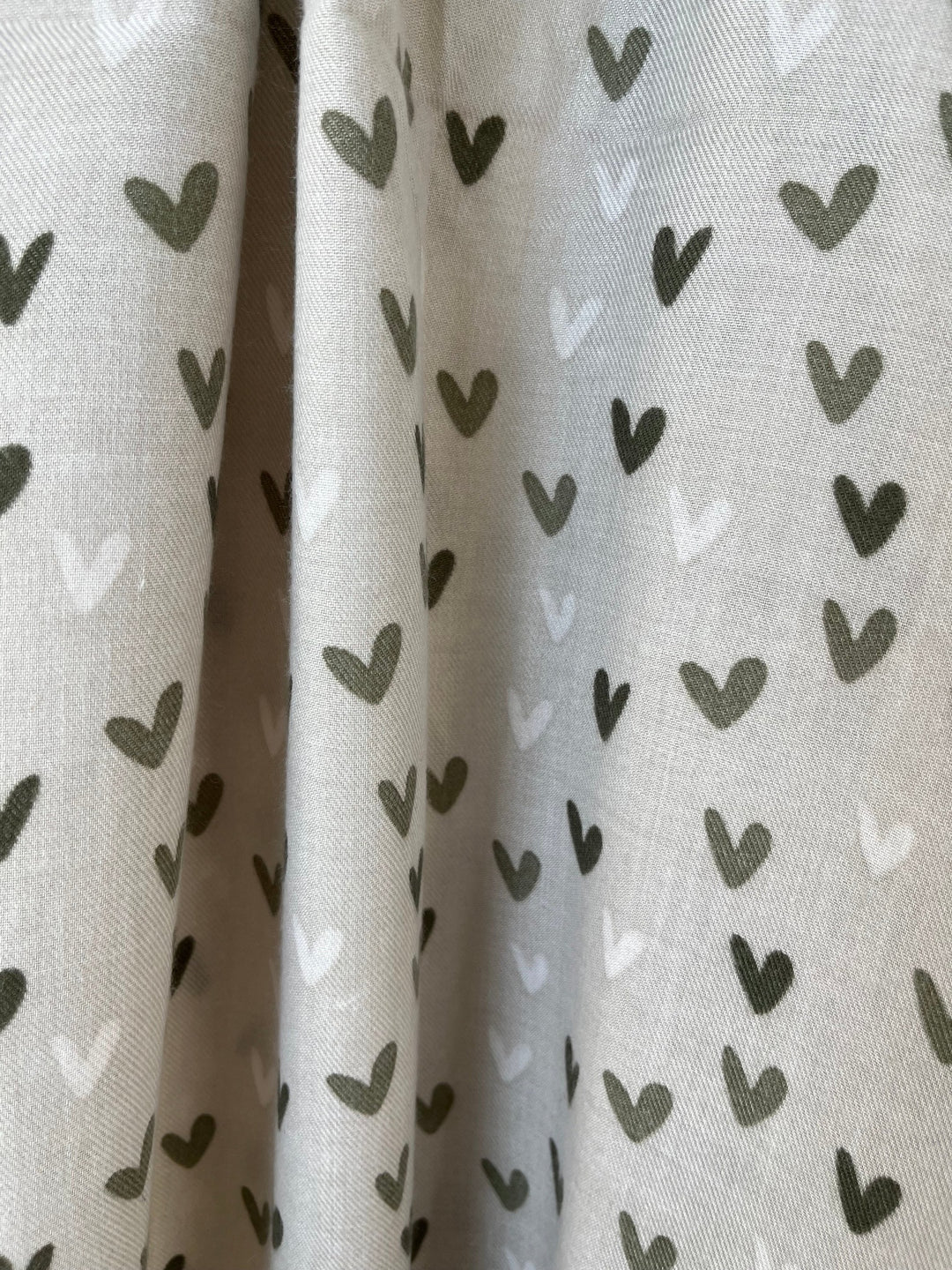 Viskoseschal Hearts, khaki von Bella Vita - Mode &amp; Lifestyle