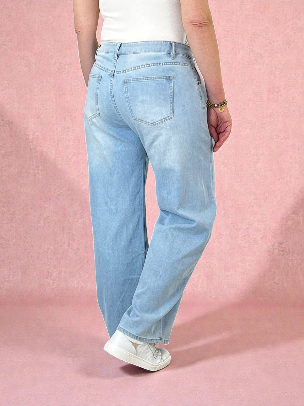 Wide-Leg-Jeans, blue bleached von Bella Vita - Mode & Lifestyle