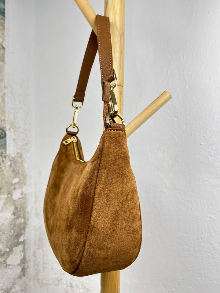 Wildledertasche Half-Moon, cognac von Bella Vita - Mode &amp; Lifestyle