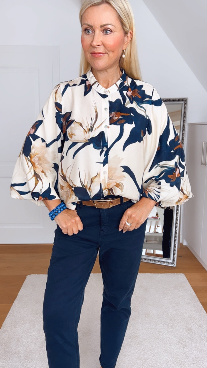Bluse mit Ballonarm, floral, marine von Bella Vita - Mode & Lifestyle