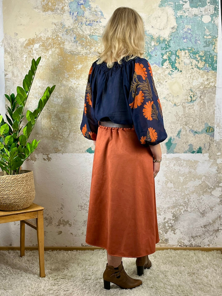 Bluse mit Alloverdruck und elastischen Abschlüssen, marine
