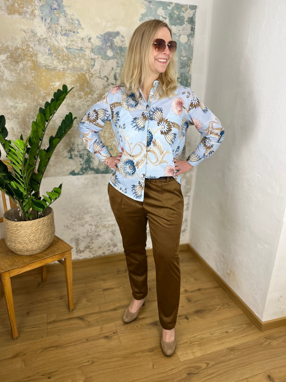 Hemdbluse mit floralem Alloverdruck