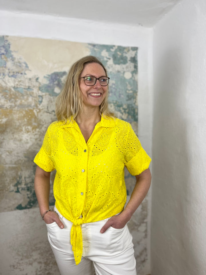 Bluse mit Lochstickerei, Kurzarm