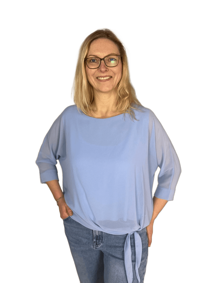 Bluse mit 3/4-Arm und Knoten am Saumabschluss