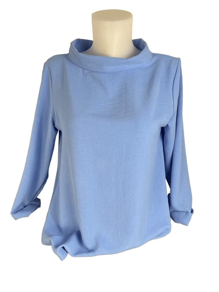 Bluse mit weitem Stehkragen und 3/4-Arm