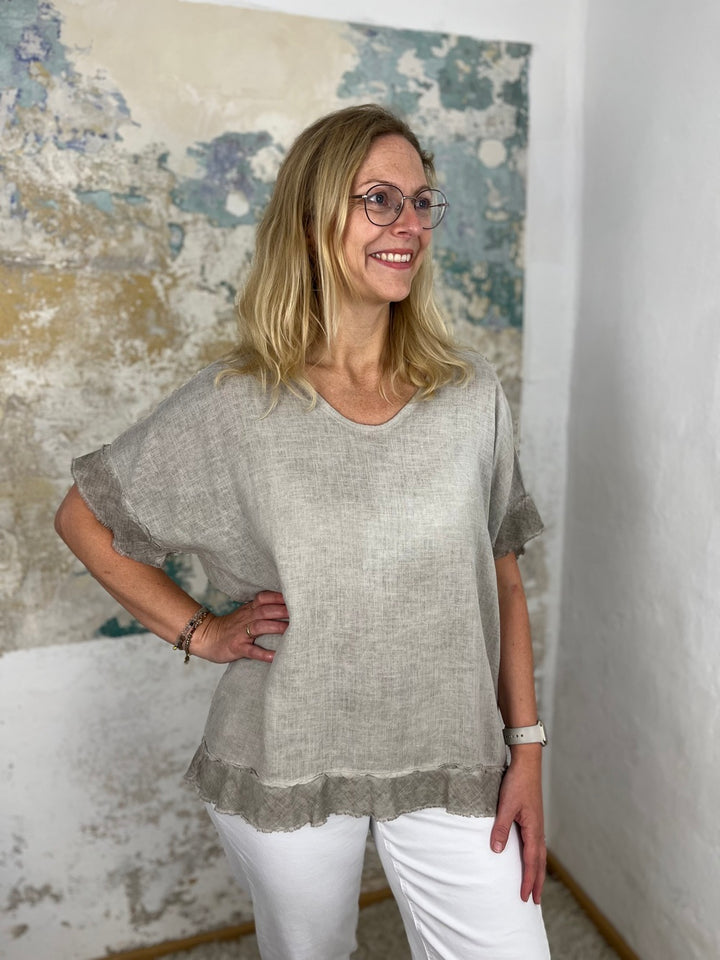 Leinenshirt mit Fransenabschluss