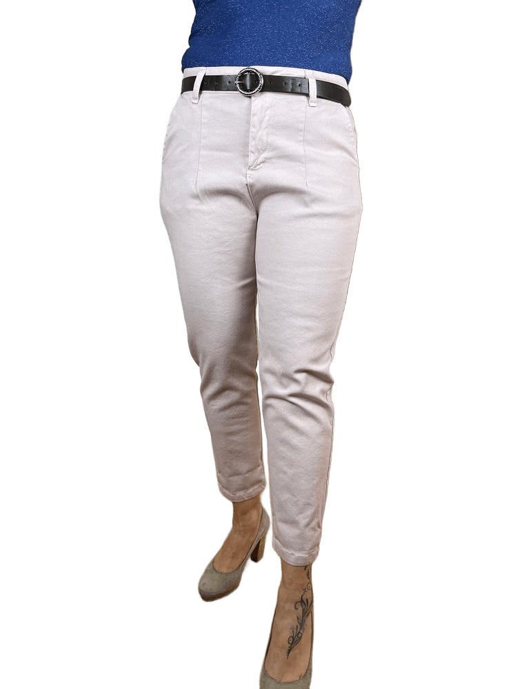 Chino in Strukturware mit Ziergürtel