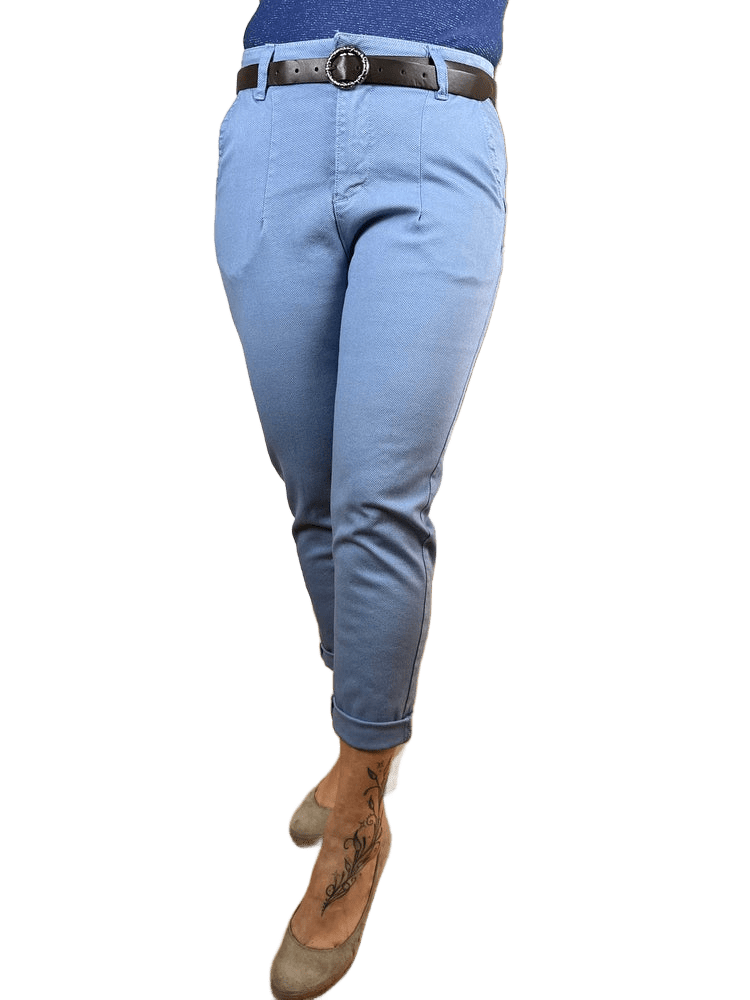 Chino in Strukturware mit Ziergürtel
