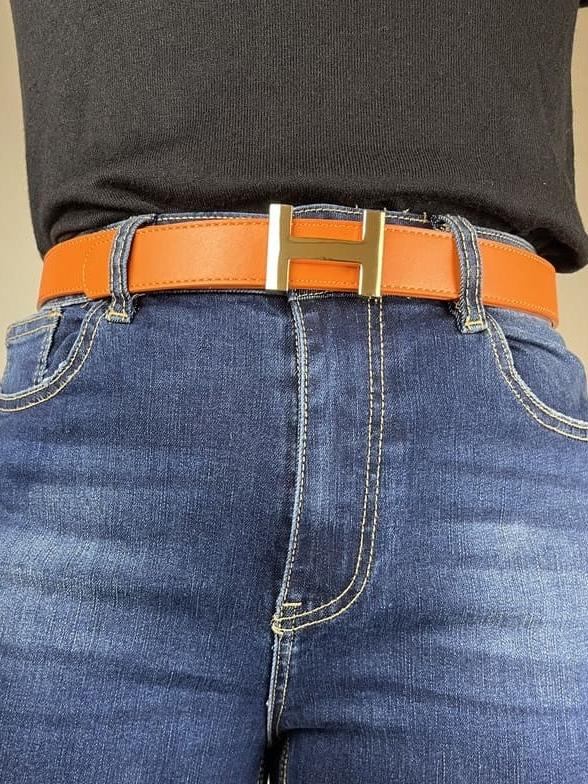 Leder-Gürtel mit goldfarbener Metallschließe, orange