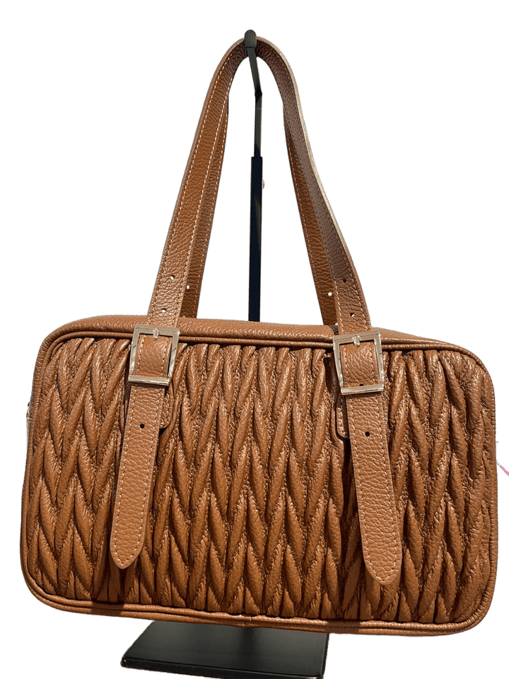 Handtasche aus Echtleder mit gesteppter Struktur
