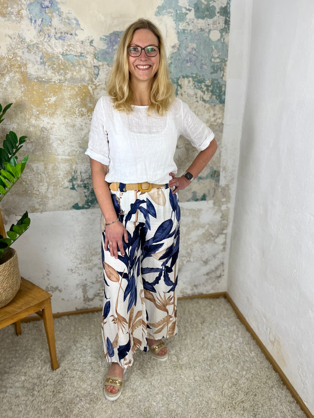 Marlenehose mit Leinen, Alloverdruck