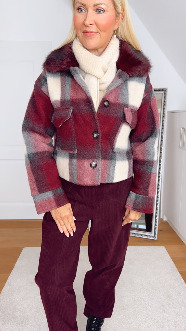 Karojacke mit Fellimitatkragen, bordeaux von Bella Vita - Mode & Lifestyle