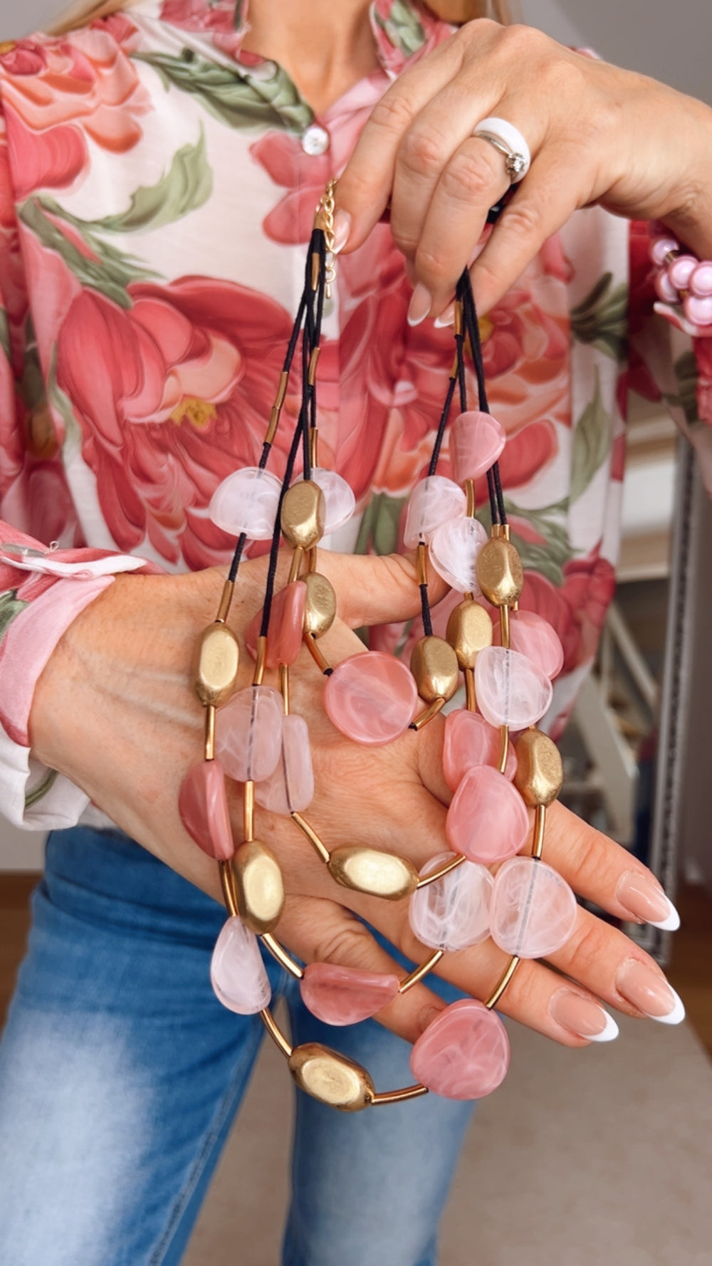Collier mehrreihig, rosa-goldfarben von Bella Vita - Mode & Lifestyle