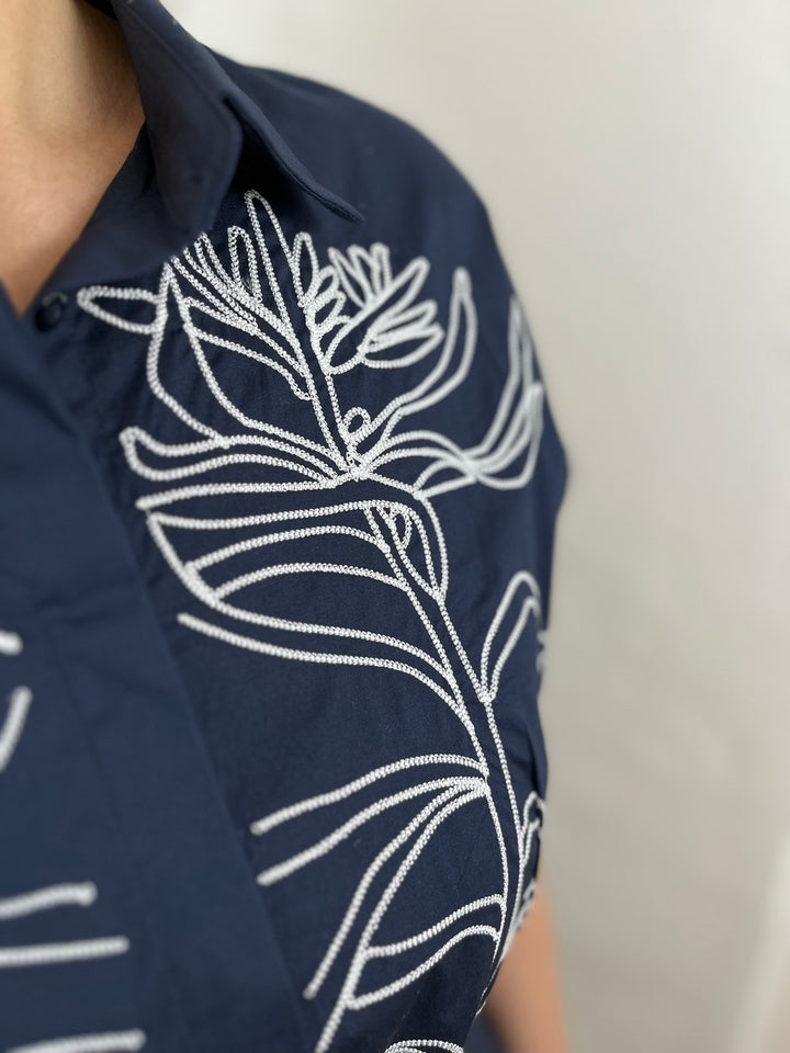 Hemdblusenkleid mit Stickerei, Kurzarm, marine