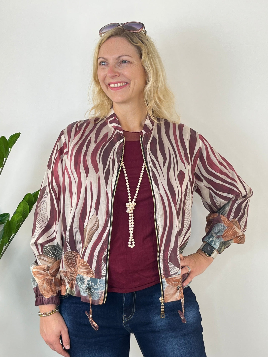 leichter Blouson mit Alloverdruck, bordeaux von Bella Vita - Mode & Lifestyle