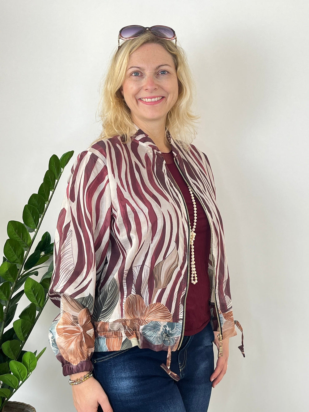leichter Blouson mit Alloverdruck, bordeaux von Bella Vita - Mode & Lifestyle
