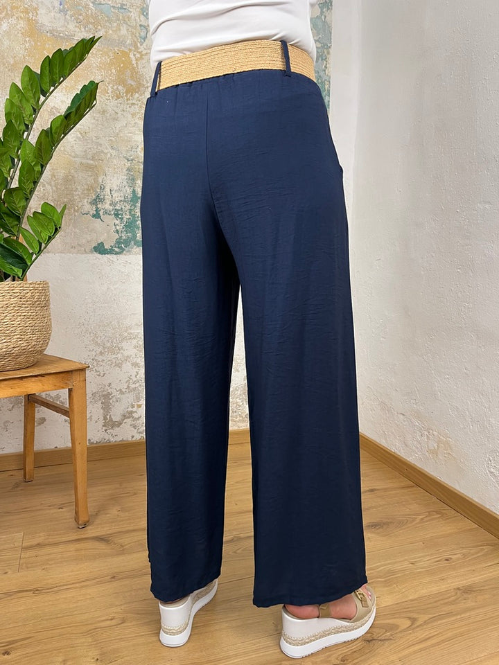 Marlenehose mit Bastgürtel