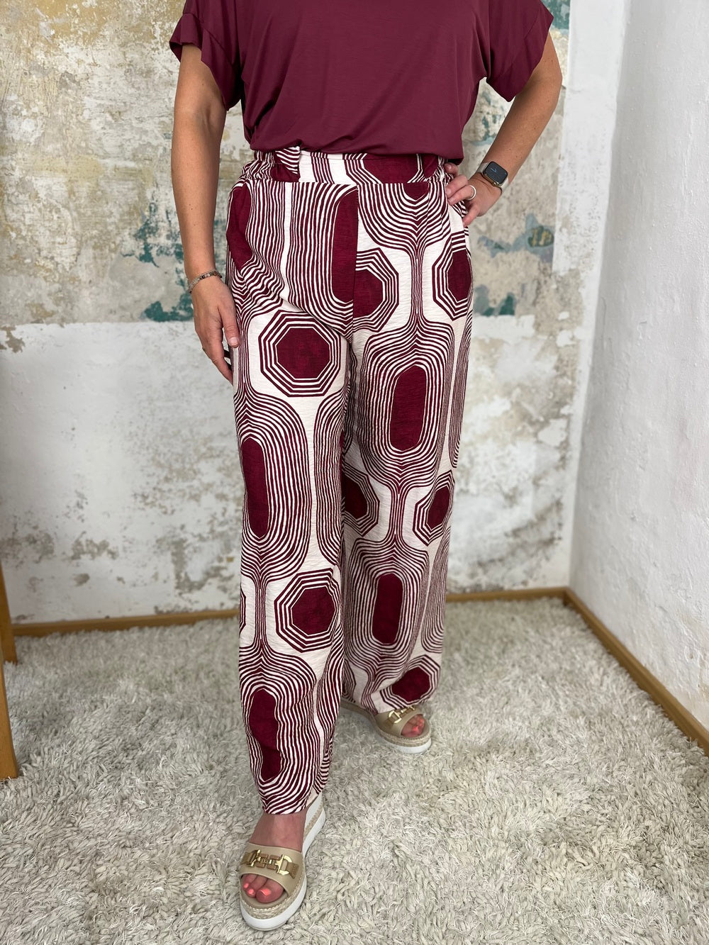 Marlenehose mit grafischem Druck