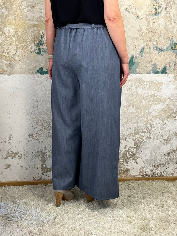 Marlenehose mit Bindegürtel und Dehnbund, jeansblau