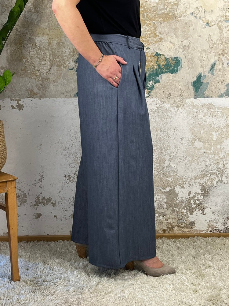 Marlenehose mit Bindegürtel und Dehnbund, jeansblau