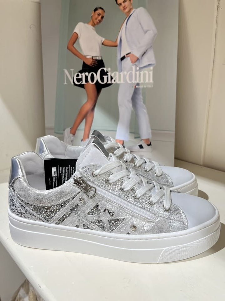 NeroGiardini Sneaker, silber