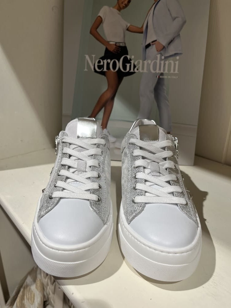 NeroGiardini Sneaker, silber
