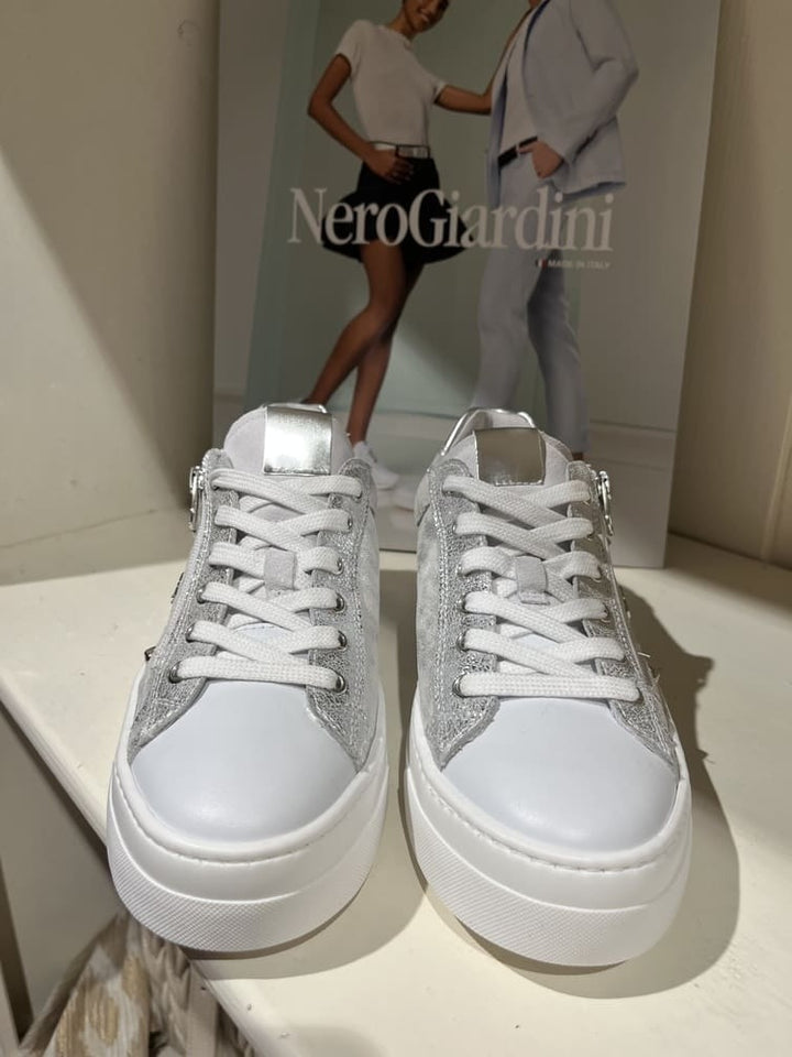 NeroGiardini Sneaker, silber
