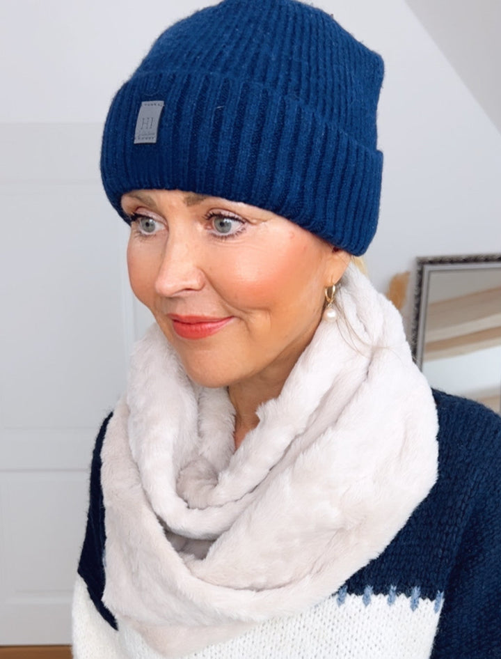 Loopschal aus Fellimitat, beige von Bella Vita - Mode & Lifestyle