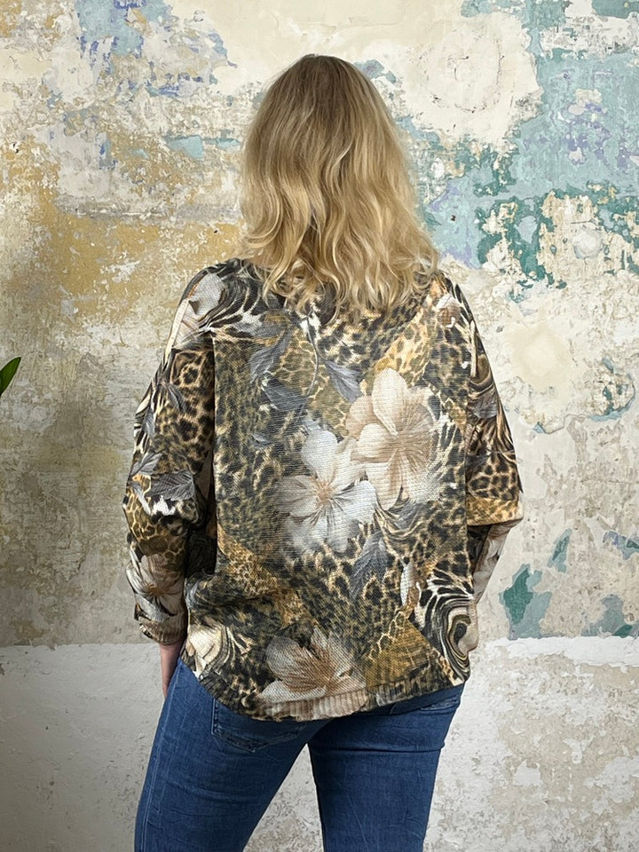 Pullover mit Fledermausarm im Leo-Blumen-Mix, braun