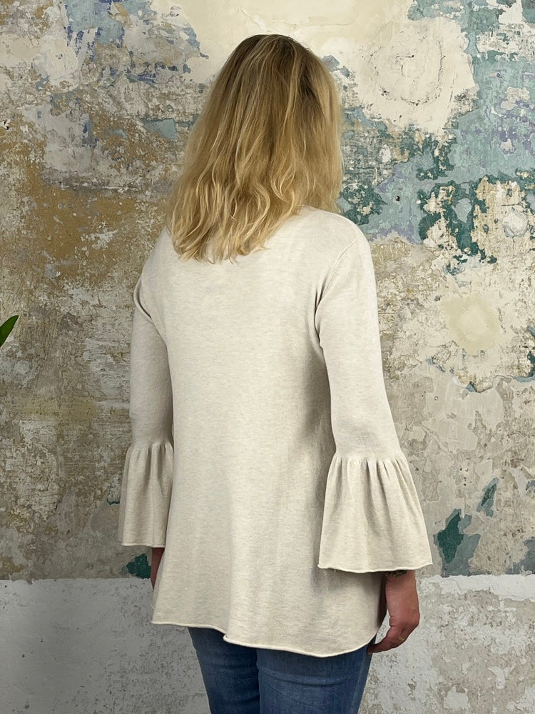 Pullover in A-Form mit Trompetenärmeln
