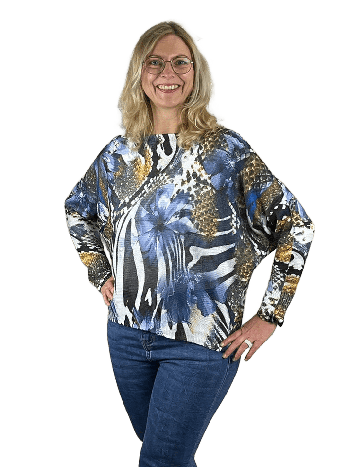 Pullover mit Fledermausarm und Animalprint, blau