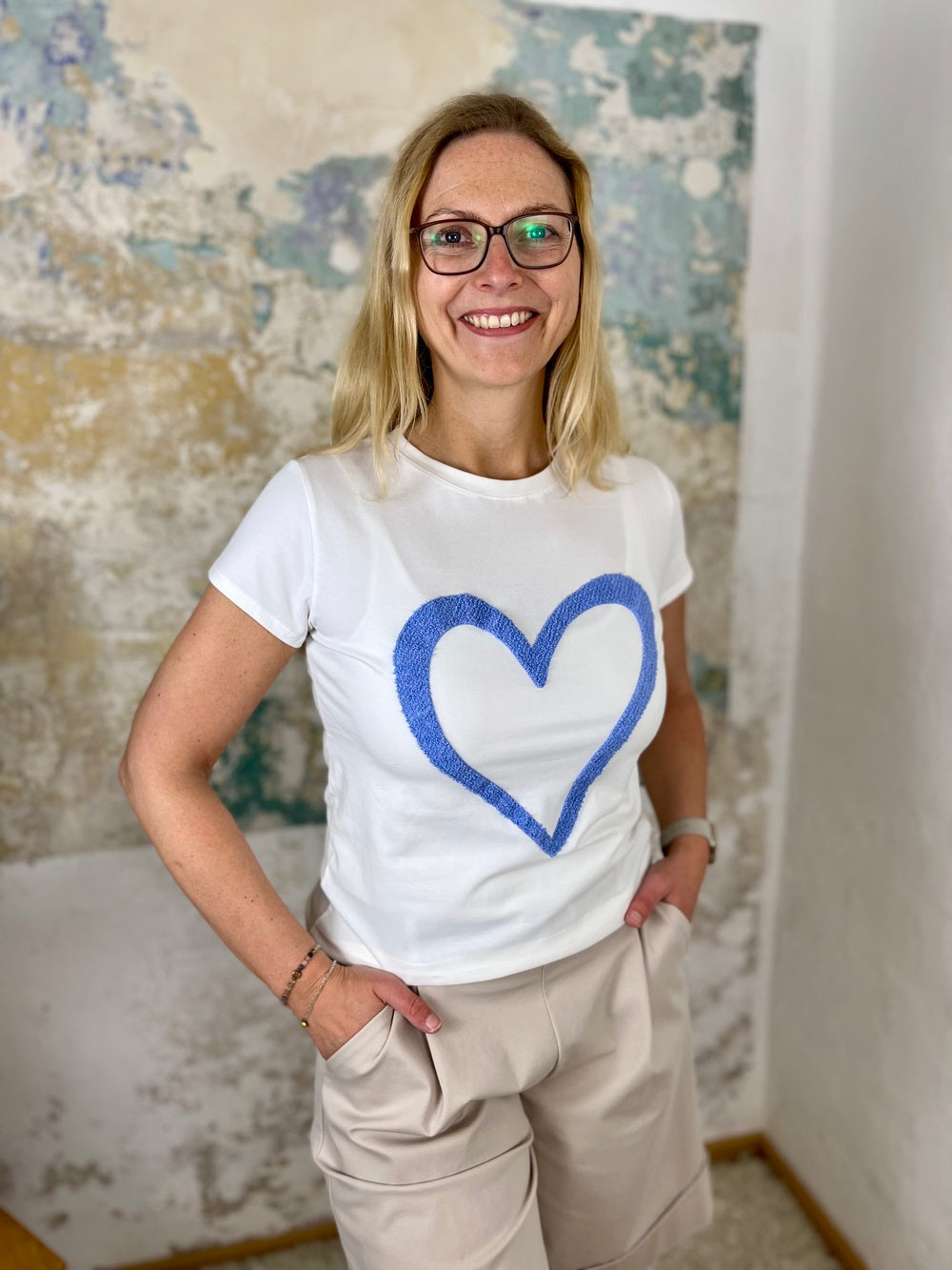 T-Shirt mit Herzapplikation
