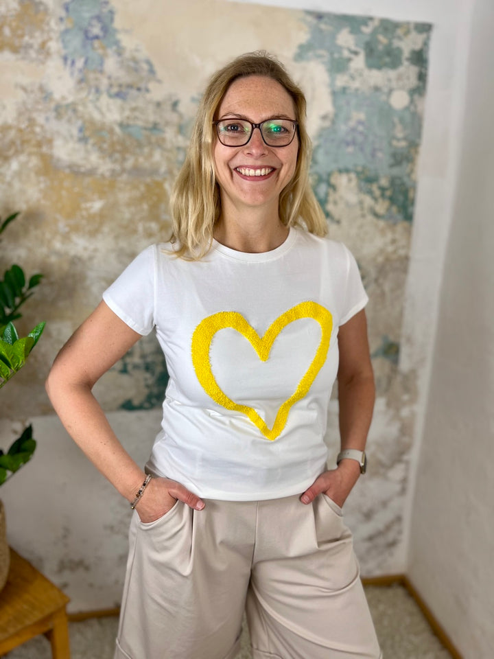 T-Shirt mit Herzapplikation