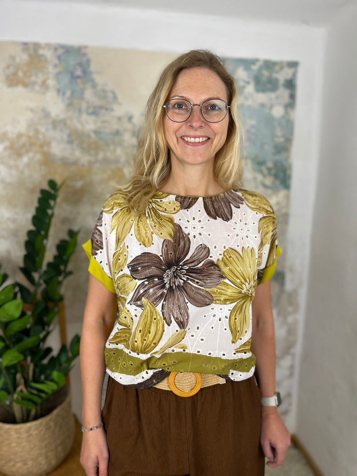 Blusenshirt mit Lochstickerei