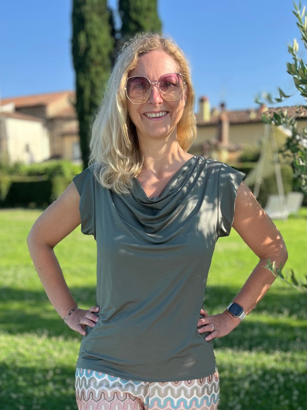 Shirt mit Wasserfallausschnitt