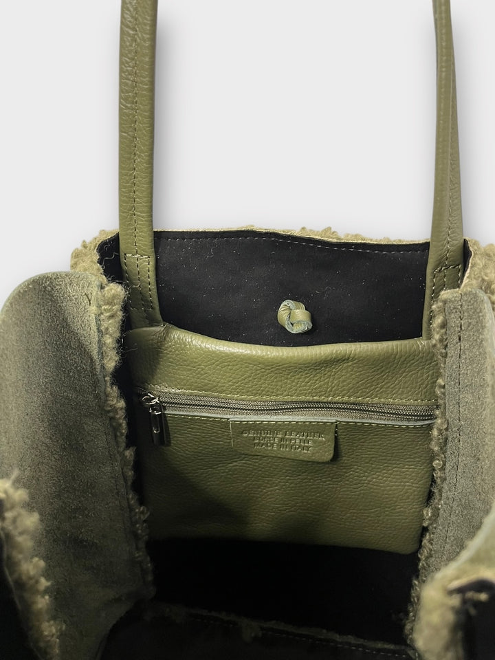 Shopper aus Echtleder mit Fellbesätzen, khaki