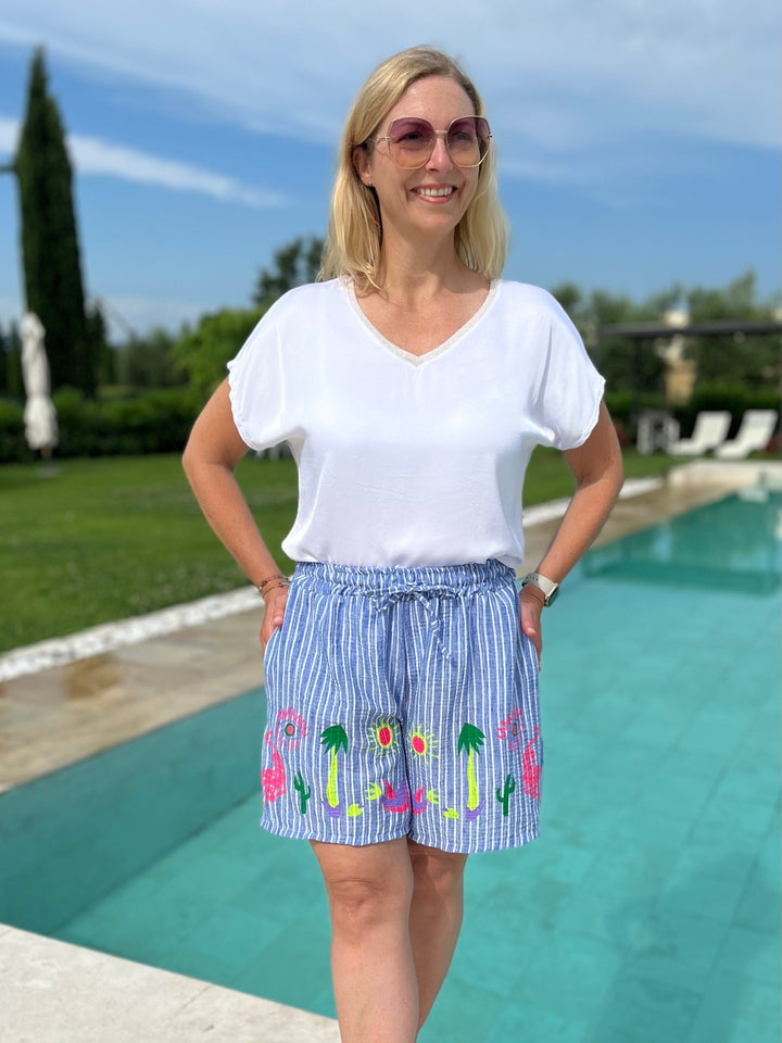 Shorts mit Streifenmuster und Neon-Print von Bella Vita - Mode &amp; Lifestyle
