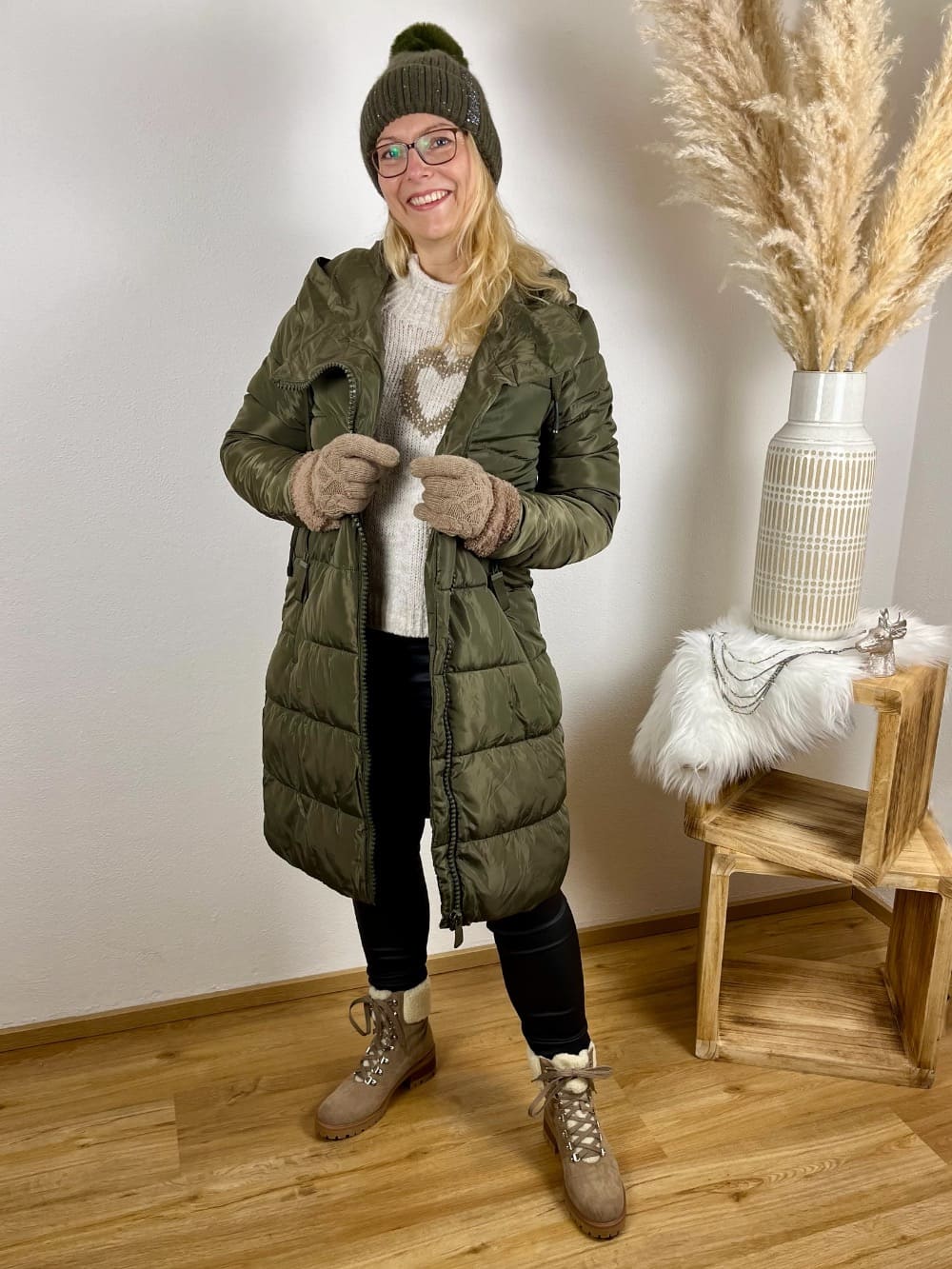 Steppmantel mit Kapuze, khaki von Bella Vita - Mode & Lifestyle