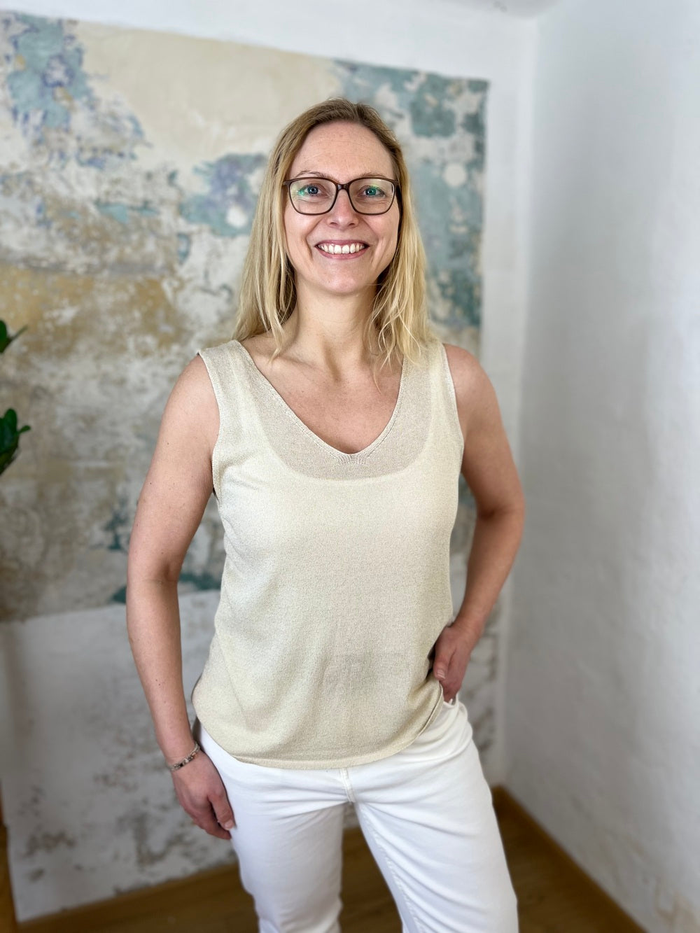 Lurex-Stricktop mit V-Ausschnitt vorne und hinten