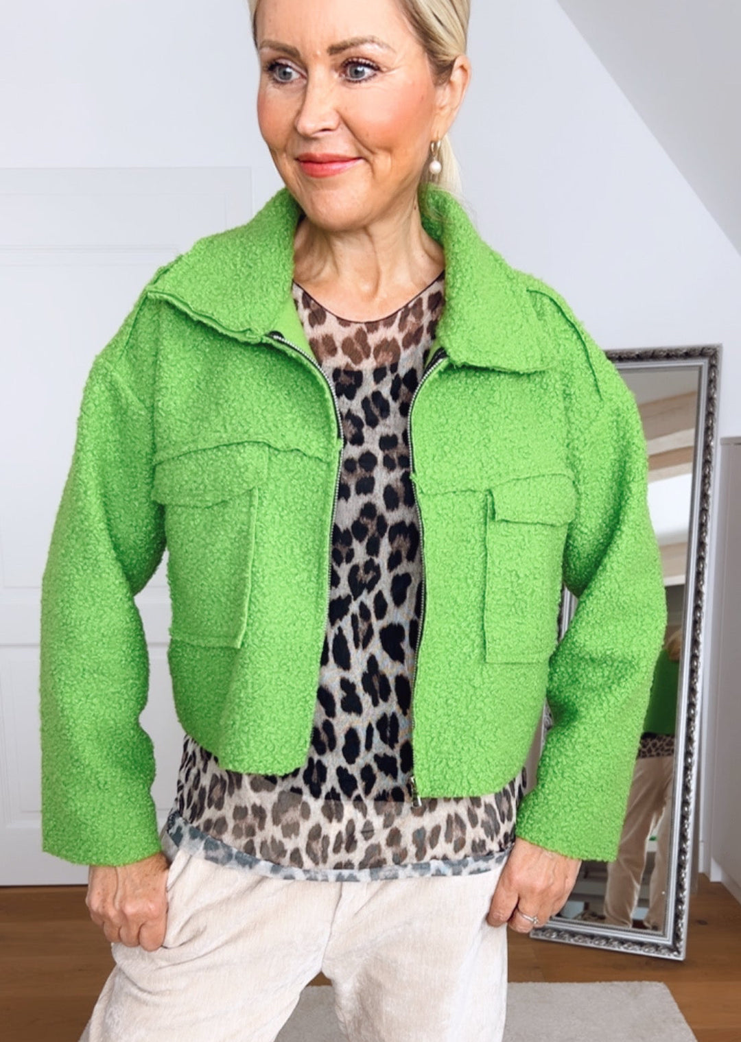 Teddy-Kurzjacke, grün von Bella Vita - Mode & Lifestyle