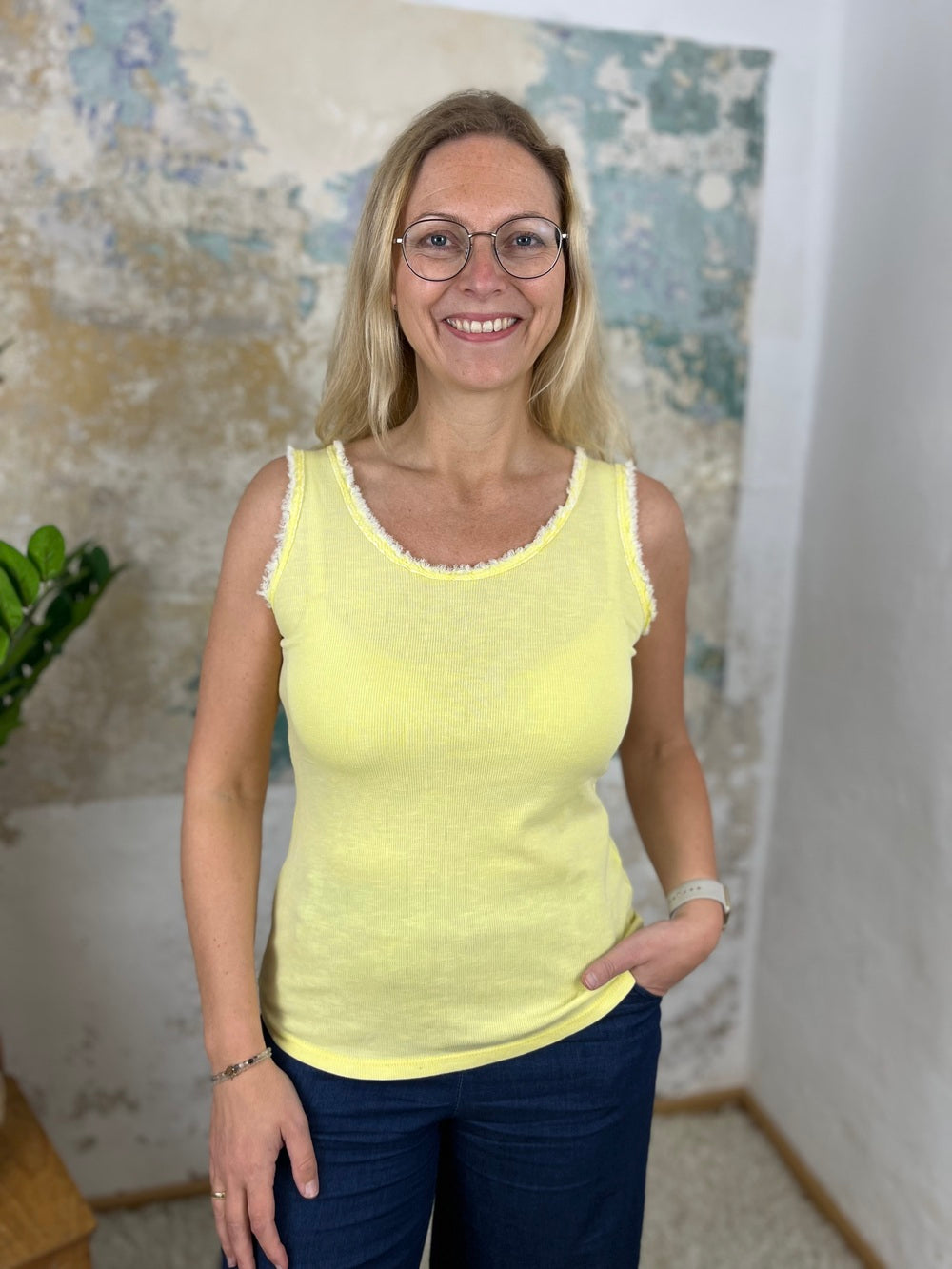 Tanktop mit Fransenkante