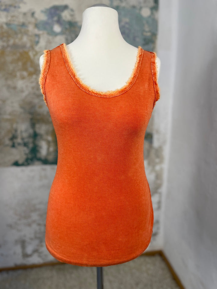 Tanktop mit Fransenkante