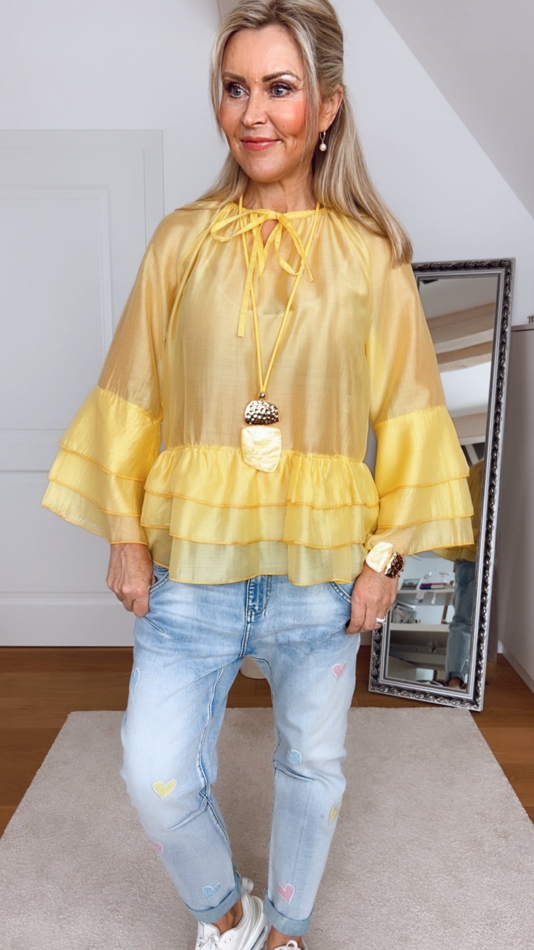 Luftige Tunikabluse mit Volants, gelb von Bella Vita - Mode & Lifestyle