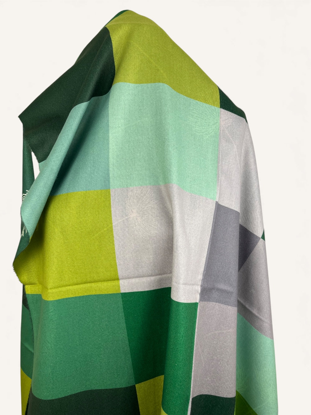 Wendeschal mit Kaschmir, grün von Bella Vita - Mode & Lifestyle